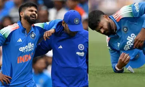 അലക്‌സ് കാരിയുടെ ക്യാച്ചെടുക്കുന്നതിനിടെ വീണ് ശ്രേയസ് അയ്യര്‍ക്ക് പരുക്ക്; മൂന്നാഴ്ചത്തെ വിശ്രമം വേണ്ടിവരും; ദക്ഷിണാഫ്രിക്കയ്‌ക്കെതിരെ കളിക്കാനാവില്ല; നാലാം നമ്പറില്‍ പകരക്കാരനാര്? പ്രതീക്ഷയോടെ യുവതാരങ്ങള്‍