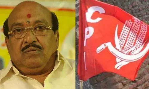 ജീവിച്ചിരിക്കുന്നു എന്ന് കാണിക്കാനാണ് സിപിഐ പി എം ശ്രീ പദ്ധതിയില്‍ എതിര്‍ക്കുന്നത്; മുഖ്യമന്ത്രി വന്ന് സംസാരിച്ചാല്‍ പ്രശ്‌നമെല്ലാം അവിടെ തീരും; പിണറായിയുടെ അടുത്ത് പത്തി താഴ്ത്തും, അല്ലാതെ എവിടെ പോകാന്‍?  സിപിഐയെ പരിഹസിച്ചു വെള്ളാപ്പള്ളി നടേശന്‍