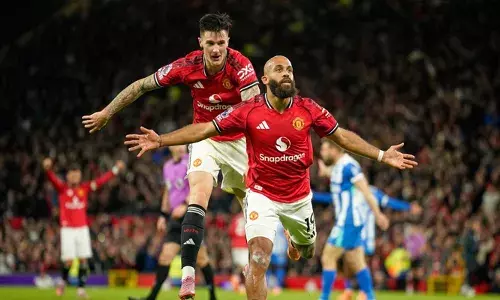 ഇരട്ട ഗോളുമായി ബ്രയാൻ എംബ്യൂമോ; ഓൾഡ് ട്രാഫോർഡിൽ ബ്രൈറ്റണിനെ തകർത്തത് രണ്ടിനെതിരെ നാലു ഗോളുകൾക്ക്; പ്രീമിയർ ലീഗിൽ മാഞ്ചസ്റ്റർ യുണൈറ്റഡ് നാലാം സ്ഥാനത്ത്