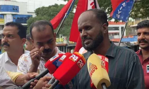 എസ്എഫ്ഐ ഇനി മുണ്ടുടുത്ത് സമരത്തിനിറങ്ങരുത്; മുണ്ട് മടക്കി കുത്തേണ്ടി വന്നാല്‍ കാവി കളസം പൊതുജനത്തിന് കാണേണ്ടി വരും; എസ്എഫ്ഐക്കെതിരെ പരിഹാസവുമായി എഐവൈഎഫ് നേതാവ്