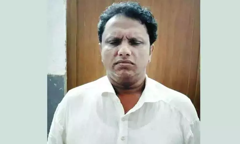 സ്വത്തിനുവേണ്ടി മാതാവിനെ കൊലപ്പെടുത്താന് ശ്രമം; നിലവിളക്കുകൊണ്ട് വയോധികയുടെ തലക്കടിക്കാന് ശ്രമിച്ചു; മകന് അറസ്റ്റില് സ്വത്തിനുവേണ്ടി മാതാവിനെ കൊലപ്പെടുത്താന് ശ്രമം; നിലവിളക്കുകൊണ്ട് വയോധികയുടെ തലക്കടിക്കാന് ശ്രമിച്ചു; മകന് അറസ്റ്റില്