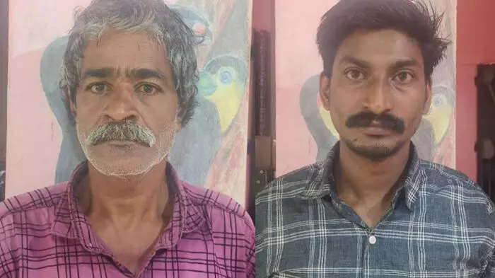 സൗരോര്ജ വൈദ്യുതി വേലിയുടെ ബാറ്ററി മോഷ്ടിച്ചു വിറ്റു: മോഷ്ടിച്ചത് വനംവകുപ്പിന്റെയും വ്യക്തികളുടെയും ബാറ്ററികള്; രണ്ടു പ്രതികളെ അറസ്റ്റ് ചെയ്ത് ചിറ്റാര് പോലീസ് സൗരോര്ജ വൈദ്യുതി വേലിയുടെ ബാറ്ററി മോഷ്ടിച്ചു വിറ്റു: മോഷ്ടിച്ചത് വനംവകുപ്പിന്റെയും വ്യക്തികളുടെയും ബാറ്ററികള്; രണ്ടു പ്രതികളെ അറസ്റ്റ് ചെയ്ത് ചിറ്റാര് പോലീസ്