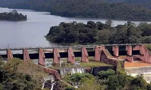 മുല്ലപ്പെരിയാര്‍ അണക്കെട്ടിലെ എല്ലാ സ്പില്‍വേ ഷട്ടറുകളും അടച്ചു; ഈ വര്‍ഷം ഷട്ടറുകള്‍ തുറന്നത് രണ്ടു തവണ