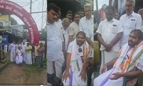 പോസ്റ്ററുകളില്‍ അനുമതിയില്ലാതെ ഫോട്ടോ ചേര്‍ത്തു; പുതുപ്പള്ളി പഞ്ചായത്ത് വികസന സദസിന് മുന്നില്‍ ചാണ്ടി ഉമ്മന്റെ കുത്തിയിരിപ്പ് പ്രതിഷേധം; പൂര്‍ത്തീകരിക്കും മുന്‍പേ മിനി സിവില്‍ സ്റ്റേഷന് ഉമ്മന്‍ചാണ്ടിയുടെ പേര് നല്‍കിയത് അവഹേളനമെന്നും എം എല്‍ എ