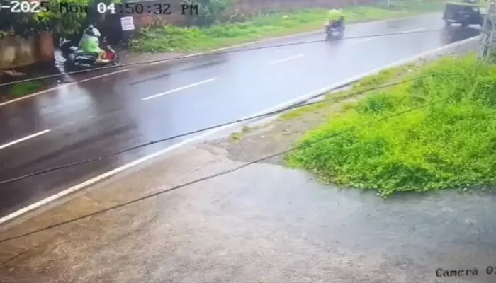 മലപ്പുറത്ത് ജീപ്പും ലോറിയും കൂട്ടിയിടിച്ച് അപകടം; സ്കൂള് വിദ്യാര്ത്ഥിക്ക് ദാരുണാന്ത്യം മലപ്പുറത്ത് ജീപ്പും ലോറിയും കൂട്ടിയിടിച്ച് അപകടം; സ്കൂള് വിദ്യാര്ത്ഥിക്ക് ദാരുണാന്ത്യം