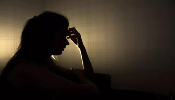സൈനിക ഉദ്യോഗസ്ഥന് ചമഞ്ഞ് വനിതാ ഡോക്ടറുമായി സൗഹൃദം; ഭക്ഷണത്തില് ലഹരിമരുന്ന് കലര്ത്തി ബോധരഹിതയാക്കിയശേഷം പീഡിപ്പിച്ചു: ഡെലിവറി ബോയ് അറസ്റ്റില് സൈനിക ഉദ്യോഗസ്ഥന് ചമഞ്ഞ് വനിതാ ഡോക്ടറുമായി സൗഹൃദം; ഭക്ഷണത്തില് ലഹരിമരുന്ന് കലര്ത്തി ബോധരഹിതയാക്കിയശേഷം പീഡിപ്പിച്ചു: ഡെലിവറി ബോയ് അറസ്റ്റില്