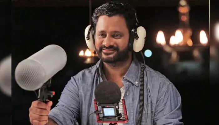 ഓസ്കാര് ജേതാവ് റസൂല് പൂക്കുട്ടി കേരള ചലച്ചിത്ര അക്കാദമിയുടെ തലപ്പത്ത്; ചെയര്മാനായുള്ള നിയമന ഉത്തരവ് ഉടന് ഇറങ്ങും; നിയമനം സ്ഥിരം ചെയര്മാന് എന്ന ആവശ്യം പരിഗണിച്ച് ഓസ്കാര് ജേതാവ് റസൂല് പൂക്കുട്ടി കേരള ചലച്ചിത്ര അക്കാദമിയുടെ തലപ്പത്ത്; ചെയര്മാനായുള്ള നിയമന ഉത്തരവ് ഉടന് ഇറങ്ങും; നിയമനം സ്ഥിരം ചെയര്മാന് എന്ന ആവശ്യം പരിഗണിച്ച്