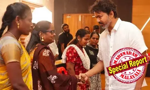 മഹാബലിപുരത്തെ പഞ്ചനക്ഷത്ര ഹോട്ടലില്‍ നടന്നത് സിനിമാക്കഥയെ വെല്ലുന്ന കാര്യങ്ങള്‍; കരൂര്‍ ദുരന്തത്തില്‍ മരിച്ചവരുടെ കുടുംബങ്ങളുടെ കാലില്‍ പിടിച്ച് മാപ്പുപറഞ്ഞു കരഞ്ഞ് വിജയ്; തന്നെ സ്വന്തം കുടുംബത്തിലെ ഒരാളായി കാണണമെന്ന് കുടുംബങ്ങളോട് ഇളയ ദളപതി