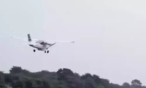 പുകമഞ്ഞ് നിയന്ത്രിക്കണം..; ഡൽഹി ന​ഗരത്തിൽ ക്ലൗഡ് സീഡിങ് നടത്തി; ഈർപ്പം നിറഞ്ഞ മേഘങ്ങൾക്ക് മുകളിലൂടെ പ്രോസസ്സ്; കൃത്രിമ മഴ ഉടൻ പെയ്യുമെന്ന പ്രതീക്ഷയിൽ അധികൃതർ