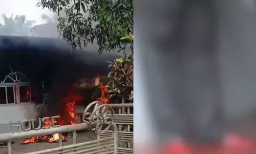 കടം വാങ്ങിയ പണം തിരികെ നൽകാതെ മുങ്ങി നടക്കുന്നു; പ്രവാസിയുടെ വീടിന് തീയിട്ടു; പിന്നാലെ കഴുത്തറുത്ത് ആത്മഹത്യാ ശ്രമം; ഇന്നോവ കാറും സ്കൂട്ടറും കത്തി നശിച്ചു