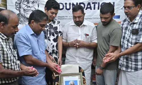 കെ ആര് നാരായണന് അര്ഹമായ ആദരവ് നല്കാന് ജന്മനാട് മടിക്കുന്നു കെ ആര് നാരായണന് അര്ഹമായ ആദരവ് നല്കാന് ജന്മനാട് മടിക്കുന്നു