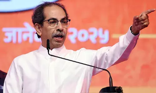 അനാക്കോണ്ടയെപ്പോലെ അമിത് ഷാ മുംബൈയെ വിഴുങ്ങുന്നു; നഗരം പിടിച്ചെടുക്കാൻ ശ്രമിക്കുന്നവരുടെ ശവകുടീരം നമ്മുടെ മണ്ണിൽ പണിയും; വോട്ടുചോരിയിലൂടെയല്ലാതെ ബിജെപി തിരഞ്ഞെടുപ്പിന് തയ്യാറാണോയെന്ന് ഉദ്ധവ് താക്കറെ