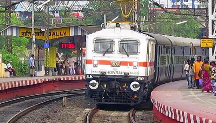 ഇന്ത്യന് റെയില്വേയില് 5810 ഒഴിവുകള്; ബിരുദധാരികള്ക്ക് അപേക്ഷിക്കാം ഇന്ത്യന് റെയില്വേയില് 5810 ഒഴിവുകള്; ബിരുദധാരികള്ക്ക് അപേക്ഷിക്കാം