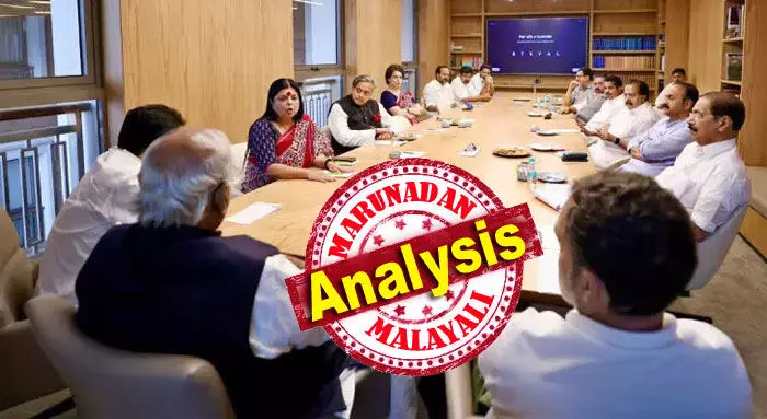 കോണ്ഗ്രസ് അധികാരത്തില് എത്തിയാല് കെസിയെ ലീഡറാക്കുമെന്ന ആശങ്കയില് കേരളാ നേതാക്കള്; മുഖ്യമന്ത്രിയായി ആരേയും ഉയര്ത്തിക്കാട്ടില്ലെന്ന സന്ദേശം നല്കിയത് എല്ലാം ഭൂരിപക്ഷം കിട്ടിയാല് ഡല്ഹിയില് തീരുമാനിക്കുമെന്ന സന്ദേശം; കേരള കാര്യങ്ങള് ചര്ച്ച ചെയ്യാന് തരൂരും എത്തി; ഇനി എല്ലാം കോര് കമ്മറ്റി നിശ്ചയിക്കും; കൂട്ടായ നേതൃത്വം കൊണ്ടു വരുന്നത് ഗ്രൂപ്പിസം മറയ്ക്കാന് കോണ്ഗ്രസ് അധികാരത്തില് എത്തിയാല് കെസിയെ ലീഡറാക്കുമെന്ന ആശങ്കയില് കേരളാ നേതാക്കള്; മുഖ്യമന്ത്രിയായി ആരേയും ഉയര്ത്തിക്കാട്ടില്ലെന്ന സന്ദേശം നല്കിയത് എല്ലാം ഭൂരിപക്ഷം കിട്ടിയാല് ഡല്ഹിയില് തീരുമാനിക്കുമെന്ന സന്ദേശം; കേരള കാര്യങ്ങള് ചര്ച്ച ചെയ്യാന് തരൂരും എത്തി; ഇനി എല്ലാം കോര് കമ്മറ്റി നിശ്ചയിക്കും; കൂട്ടായ നേതൃത്വം കൊണ്ടു വരുന്നത് ഗ്രൂപ്പിസം മറയ്ക്കാന്