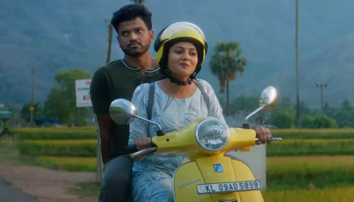 റൊമാൻ്റിക് കോമഡി എന്റർടൈനറുമായി ലുക്മാൻ; അതിഭീകര കാമുകന്റെ രസികരമായ ട്രെയിലർ പുറത്ത്; ചിത്രം നവംബർ 14ന് തീയേറ്ററുകളിൽ റൊമാൻ്റിക് കോമഡി എന്റർടൈനറുമായി ലുക്മാൻ; അതിഭീകര കാമുകന്റെ രസികരമായ ട്രെയിലർ പുറത്ത്; ചിത്രം നവംബർ 14ന് തീയേറ്ററുകളിൽ