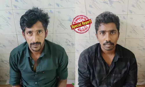 ക്യു നില്‍ക്കാതെ ദര്‍ശനം വാഗ്ദാനം ചെയ്ത് തീര്‍ഥാടകരില്‍ നിന്ന് വാങ്ങിയത് 10,000 രൂപ; വാവര് നടയില്‍ കൊണ്ട് വിട്ട ശേഷം മുങ്ങി; ഭക്തരുടെ പരാതിയില്‍ രണ്ട് ഡോളി തൊഴിലാളികളെ അറസ്റ്റ് ചെയ്ത് പമ്പ പോലീസ്; വരുന്ന തീര്‍ഥാടനകാലത്ത് തൊഴിലാളികള്‍ക്ക് ഓണ്‍ലൈന്‍ രജിസ്ട്രേഷന്‍ നിര്‍ബന്ധമാക്കി പോലീസ്