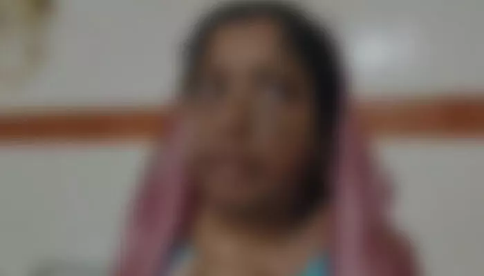 ഉസ്താദ് നിര്‍ദ്ദേശിച്ച ആഭിചാരക്രിയയ്ക്ക് കൂട്ടു നിന്നില്ല; ഭാര്യയുടെ മുഖത്ത് തിളച്ച മീന്‍കറി ഒഴിച്ച് ഭര്‍ത്താവ്; ഗുരുതരമായി പൊള്ളലേറ്റ ഭാര്യയെ ആശുപത്രിയില്‍ പ്രവേശിപ്പിച്ചു; സംഭവം കൊല്ലത്ത്