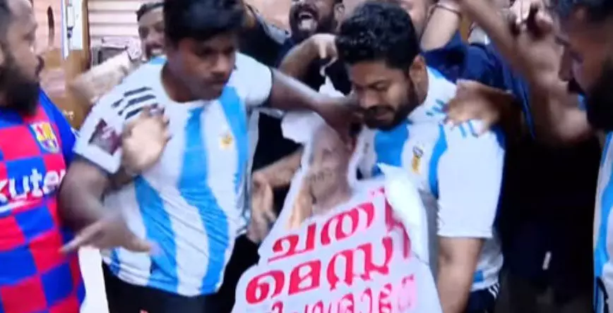 കലൂര്‍ സ്റ്റേഡിയത്തില്‍ അതിക്രമിച്ചുകയറി; ജിസിഡിഎയുടെ പരാതിയില്‍ ഡിസിസി പ്രസിഡന്റ് മുഹമ്മദ് ഷിയാസ് അടക്കമുള്ള കോണ്‍ഗ്രസ് പ്രവര്‍ത്തകര്‍ക്കെതിരേ കേസ്