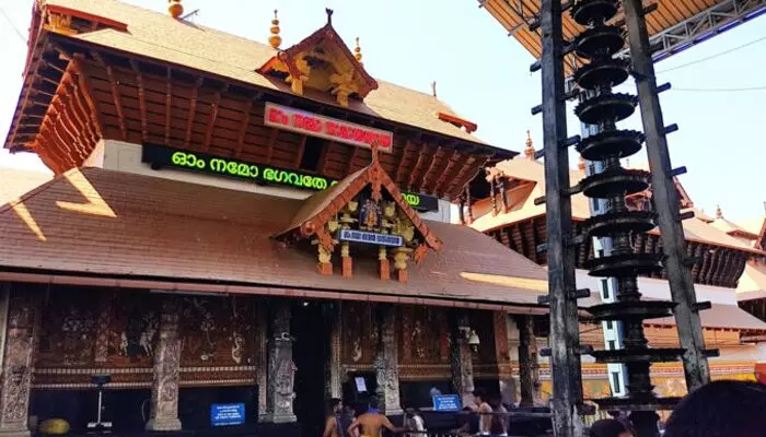 ഭക്തരുടെ സൗകര്യം നോക്കി പൂജാസമയം മാറ്റേണ്ടതില്ല; ഗുരുവായൂരിലെ ഉദയാസ്തമയ പൂജ വൃശ്ചിക മാസത്തിലെ ഏകാദശി ദിവസം നടത്തണമെന്ന് സുപ്രീംകോടതി