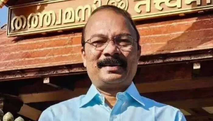 ശബരിമലയിലെ അവതാരങ്ങളെ ഒഴിവാക്കുമെന്ന് ദേവസ്വം ബോര്‍ഡ്; മേല്‍ശാന്തിമാര്‍ക്ക് സഹായികളെ തിരഞ്ഞെടുക്കും; തനിക്ക് എതിരായ പരാമര്‍ശം നീക്കാന്‍ കോടതിയെ സമീപിച്ചിട്ടുണ്ടെന്നും പ്രസിഡന്റ് പി എസ് പ്രശാന്ത്