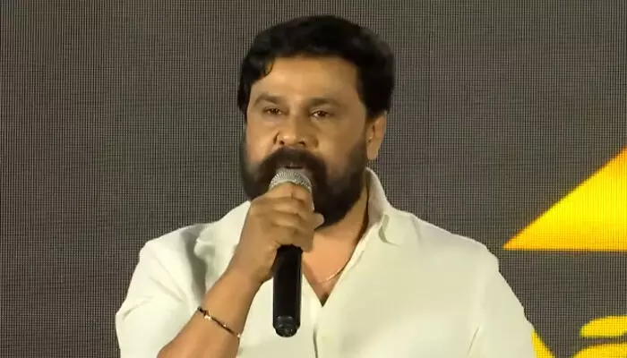 ചടങ്ങിലേക്ക് ക്ഷണിക്കുമെന്ന് പ്രതീക്ഷിച്ചിരുന്നില്ല, മക്കളുടെ വളർച്ച കാണാൻ പറ്റുന്നത് മാതാപിതാക്കളുടെ പുണ്യം; എംബിഎക്കാർ കണ്ടുപഠിക്കുന്നത് ആന്റണി പെരുമ്പാവൂരിനെയാണെന്നും ദിലീപ്