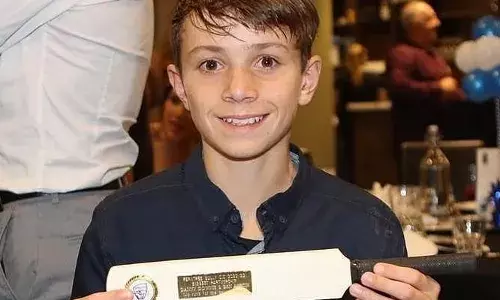 ഓസ്ട്രേലിയന്‍ ക്രിക്കറ്റിനെ വീണ്ടും ദുഃഖത്തിലാഴ്ത്തി ദാരുണ സംഭവം; പരിശീലനത്തിനിടെ കഴുത്തില്‍ പന്ത് കൊണ്ട് ഓസ്‌ട്രേലിയന്‍ ക്രിക്കറ്റ് താരം മരിച്ചു; മരിച്ചത് 17 വയസുകാരന്‍ ബെന്‍ ഓസ്റ്റ്