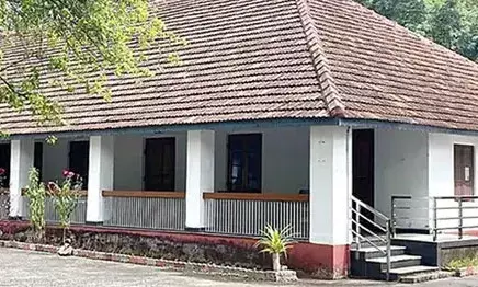 ഓണ്‍ലൈന്‍ ബുക്കിങ്ങ് ആരംഭിച്ച് നാല് വര്‍ഷം കൊണ്ട് 30 കോടി രൂപയുടെ അധിക വരുമാനം; പീപ്പിള്‍സ് ഗസ്റ്റ് ഹൗസുകള്‍ ജനകീയമാകുമ്പോള്‍