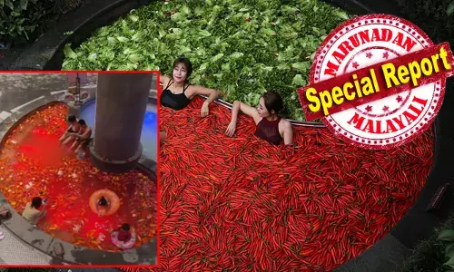 ഹോട്ട്‌പോട്ട് ബാത്തിനായി മുളക് ചേർത്ത വെള്ളം; മറുവശത്ത് പാലും ഈത്തപ്പഴവും; പരമ്പരാഗത ചൈനീസ് വൈദ്യശാസ്ത്രത്തിൽ നിന്ന് പ്രചോദനം ഉൾക്കൊണ്ട സജ്ജീകരണം; ഒരു കുളിക്ക് നൽകേണ്ടത് 2000 രൂപ; ബാത്ത്ഹൗസുകളിലേക്ക് ടൂറിസ്റ്റുകളുടെ ഒഴുക്ക്