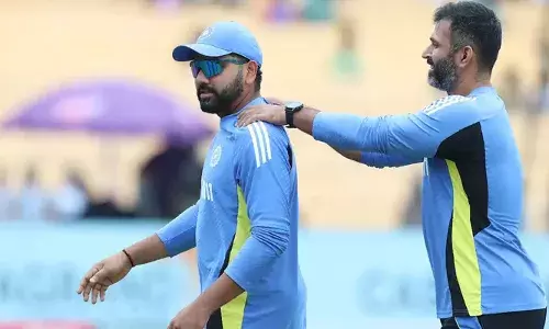 ശരീരഭാരം കുറച്ച് രോഹിത് ശര്‍മയെ ഫിറ്റാക്കി;  ശ്രേയസിന്റെയും രഹാനെയുടെയും തിരിച്ചുവരവിലും ശ്രദ്ധേയനായി;  പിന്നാലെ അഭിഷേക് നായര്‍ കൊല്‍ക്കത്ത നൈറ്റ്‌റൈഡേഴ്‌സ് തട്ടകത്തിലേക്ക്; ഗംഭീറിന്റെ വിശ്വസ്തനെ മുഖ്യപരിശീലകനാക്കി ടീം അധികൃതര്‍; സഞ്ജു കൊല്‍ക്കത്തയിലേക്കോ?