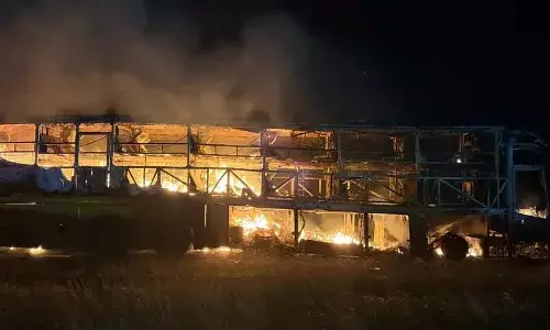 കുര്‍ണൂലില്‍ 19 പേര്‍ വെന്തുമരിച്ച ബസ് അപകടം: മൂന്നാമത് ഒരു വാഹനം കൂടി ഉള്‍പ്പെട്ടിരുന്നതായി പൊലീസ്