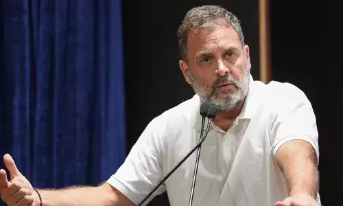 നിതീഷ് കുമാറിനെ നിയന്ത്രിക്കുന്ന റിമോട്ട് കൺട്രോൾ നരേന്ദ്ര മോദിയുടെ കയ്യിൽ; ബട്ടൺ അമർത്തിയാൽ ബിഹാർ മുഖ്യമന്ത്രി പ്രവർത്തിക്കും; രൂക്ഷ വിമർശനവുമായി രാഹുൽ ഗാന്ധി