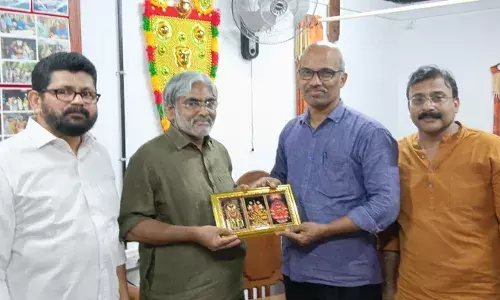 മമ്മൂട്ടിക്ക് വേണ്ടി തളിപ്പറമ്പ് രാജരാജേശ്വര ക്ഷേത്രത്തില്‍ പൊന്നിന്‍കുടം വഴിപാട്; ഉത്രം നക്ഷത്രത്തില്‍ ആയുരാരോഗ്യസൗഖ്യത്തിനായി വഴിപാട് നടത്തിയത് ആര്‍ എസ് എസ് നേതാവ് എ.ജയകുമാര്‍