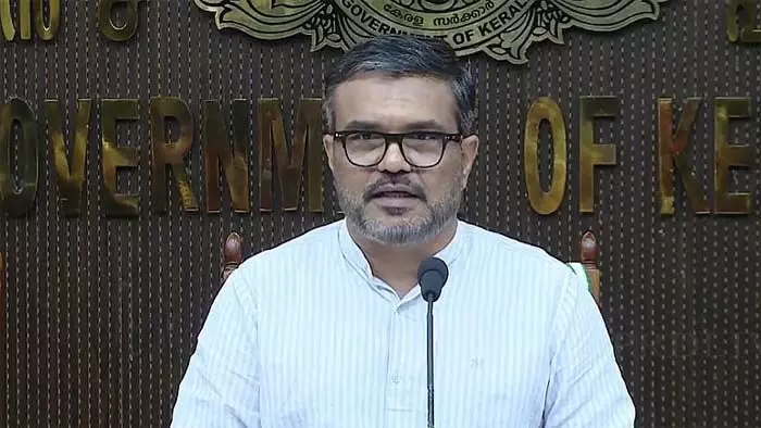 അതിദാരിദ്ര്യ മുക്ത സംസ്ഥാനം: ഒരു സുപ്രഭാതത്തില് എടുത്ത തീരുമാനം അല്ല; 2021ല് തുടങ്ങിയ ശ്രമം; ക്രെഡിറ്റ് മോദിക്കാണെന്ന് ഇന്ത്യയെ മുഴുവന് അതിദാരിദ്ര്യമുക്തമാക്കി ക്രെഡിറ്റ് അവര് ഏറ്റെടുക്കാന് തയ്യാറാകണം; മന്ത്രി എം ബി രാജേഷ് അതിദാരിദ്ര്യ മുക്ത സംസ്ഥാനം: ഒരു സുപ്രഭാതത്തില് എടുത്ത തീരുമാനം അല്ല; 2021ല് തുടങ്ങിയ ശ്രമം; ക്രെഡിറ്റ് മോദിക്കാണെന്ന് ഇന്ത്യയെ മുഴുവന് അതിദാരിദ്ര്യമുക്തമാക്കി ക്രെഡിറ്റ് അവര് ഏറ്റെടുക്കാന് തയ്യാറാകണം; മന്ത്രി എം ബി രാജേഷ്