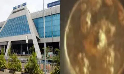കരിപ്പൂര്‍ വിമാനത്താവളത്തില്‍ വീണ്ടും സ്വർണവേട്ട; അടിവസ്ത്രത്തിൽ ഒളിപ്പിച്ച് കടത്താൻ ശ്രമിച്ചത് ഒരു കോടിയുടെ ഉരുപ്പടി; യാത്രക്കാരനെ കൈയ്യോടെ പൊക്കി കസ്റ്റംസ്