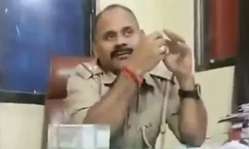 ആരും അറിയില്ല...പണം തന്നാൽ നിങ്ങളെ രക്ഷപ്പെടുത്താം..!!; കൂട്ടബലാത്സംഗക്കേസ് ഒതുക്കി തീർക്കാൻ ആവശ്യപ്പെട്ടത് രണ്ട് ലക്ഷം രൂപ കൈക്കൂലി; കേസിൽ ലഖ്നൗ എസ്ഐ അറസ്റ്റിൽ