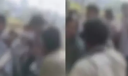 ഹോൺ അടിച്ചത് ഇഷ്ടപ്പെട്ടില്ല; കോഴിക്കോട് നഗരത്തിൽ തല്ലുമാല; ബസ് ജീവനക്കാരും വിദ്യാർത്ഥികളും തമ്മിൽ കൂട്ടായിടി; അടിക്കിടയിൽ ഒരു യാത്രക്കാരിക്ക് പരിക്ക്