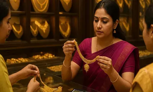 ദേ...പോയി ദാ..വന്നു..; വീണ്ടും പിടിവിട്ട് തങ്കം; സംസ്ഥാനത്ത് സ്വർണവിലയിൽ വർധനവ്; പവന് 440 രൂപയായി ഉയർന്നു; ആശങ്കയിൽ ഉടമകൾ