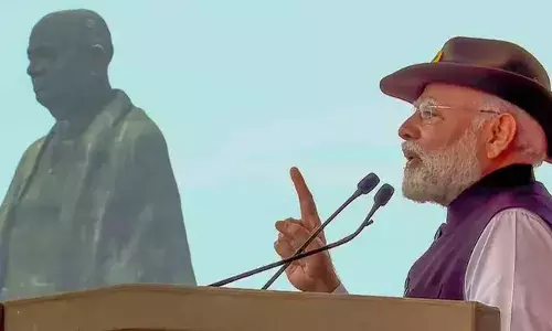 കശ്മീരിനെ മുഴുവനായും ഇന്ത്യയുമായി ഒന്നിപ്പിക്കാന്‍ സര്‍ദാര്‍ പട്ടേല്‍ ആഗ്രഹിച്ചിരുന്നു; നെഹ്റു അനുവദിച്ചില്ല; കോണ്‍ഗ്രസിന്റെ തെറ്റുമൂലം രാജ്യം ദുരിതമനുഭവിച്ചു; ഇന്ന് ആരെങ്കിലും ഇന്ത്യയ്ക്ക് നേരെ കൈ ഉയര്‍ത്താന്‍ ധൈര്യപ്പെട്ടാല്‍ ആ മണ്ണില്‍ കയറി തിരിച്ചടിക്കും; പാക്കിസ്ഥാന് ഇന്ത്യയുടെ ശക്തി നന്നായി അറിയാമെന്ന് നരേന്ദ്ര മോദി