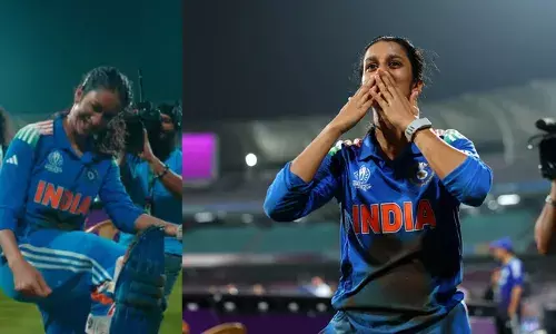 ഗിത്താര്‍ വായിച്ച് പാട്ടും പാടി പൊട്ടിച്ചിരിക്കുന്ന ക്രിക്കറ്റ് താരം; റീല്‍സെടുക്കാതെ റണ്‍സെടുത്ത് കാണിക്ക് എന്ന് വിമര്‍ശനം; കടുത്ത സമ്മര്‍ദ്ദത്തിലും ബാറ്റ് കൊണ്ട് ജെമീമയുടെ മറുപടി; അന്ന് ലോകകപ്പ് ടീമിന് മുംബൈയില്‍ വരവേല്‍പ്പ് നല്‍കാന്‍ കാത്തുനിന്നവള്‍; ലോര്‍ഡ്‌സില്‍ പൊലിഞ്ഞ സ്വപ്‌നം ഇത്തവണ പൂവണിയുമോ? ആ ഗിറ്റാര്‍ സെലിബ്രേഷന്‍ ഒരിക്കല്‍കൂടി കാണാന്‍ മോഹിച്ച് ആരാധകര്‍