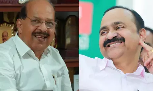 ജി സുധാകരന്‍ തികഞ്ഞ കമ്യൂണിസ്റ്റും നീതിമാനായ ഭരണാധികാരിയുമെന്ന് വി ഡി സതീശന്‍;  സതീശന്‍ പ്രതിപക്ഷത്തെ പ്രഗത്ഭനായ നേതാവെന്ന് മറുപടി; ഒരേ വേദിയില്‍ പരസ്പരം പുകഴ്ത്തല്‍; യുഡിഎഫില്‍ വിമര്‍ശനം