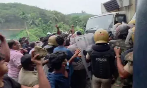 താമരശ്ശേരി ഫ്രഷ് കട്ട് പ്ലാന്റ് തുറക്കുകയാണെങ്കില്‍ സമരം തുടങ്ങുമെന്ന് പ്രദേശവാസികള്‍; ജനരോഷം കണക്കിലെടുത്ത് പ്രദേശത്ത് നിരോധനാജ്ഞ പ്രഖ്യാപിച്ച് പൊലീസ്