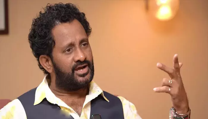 ഒരു ചെറിയ ഗ്രാമത്തിൽ നിന്ന് ഇതുവരെ എത്തിയതിനു പിന്നിൽ അക്കാദമി; മാറുന്ന കാലത്തിനനുസരിച്ച് ദിശ മാറ്റണം; ചലച്ചിത്ര അക്കാദമി ചെയര്‍മാനായി ചുമതലയേറ്റ് റസൂല്‍ പൂക്കുട്ടി