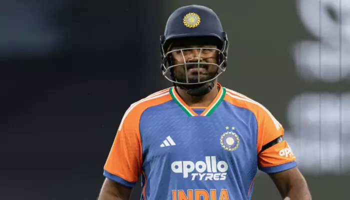 എല്ലാ ഫോര്‍മാറ്റിലും സ്ഥിരം വിക്കറ്റ് കീപ്പര്‍ ബാറ്റര്‍; അണിയറയില്‍ നിര്‍ണായക നീക്കവുമായി ഇന്ത്യന്‍ ടീം മാനേജ്‌മെന്റ്; സഞ്ജുവിന് ട്വന്റി20 ടീമിലെ സ്ഥാനം നഷ്ടമാകും; ലോകകപ്പ് ടീമിനായുള്ള മുന്‍ഗണന പട്ടികയില്‍ മലയാളി താരം ഒഴിവാക്കപ്പെടാന്‍ സാധ്യതയേറി