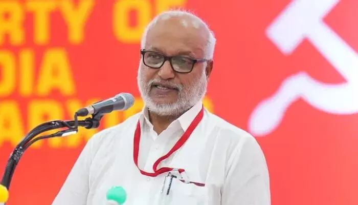 അതിദാരിദ്ര്യമുക്തമായി പ്രഖ്യാപിച്ചത് കേരളത്തിന്റെ ചരിത്രനേട്ടം; 64,006 കുടുംബങ്ങളെ അതിദാരിദ്ര്യത്തില്‍ നിന്ന് മുക്തരാക്കിയത് കൂട്ടായ പ്രവര്‍ത്തനത്തിന്റെ ഫലമെന്നും എം എ ബേബി