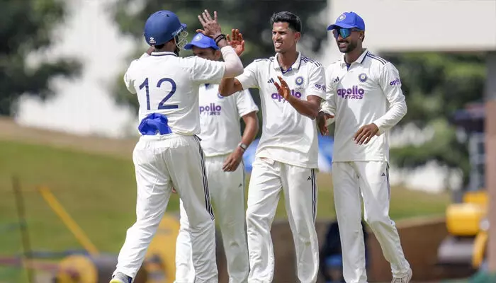 ദക്ഷിണാഫ്രിക്ക എക്കെതിരായ ചതുര്‍ദിന ടെസ്റ്റില്‍ ഇന്ത്യയ്ക്ക് ബാറ്റിങ് തകർച്ച; ജയിക്കാന്‍ വേണ്ടത് 156 റണ്‍സ്; റിഷഭ് പന്ത് ക്രീസിൽ; തനുഷ് കൊട്ടിയാന് നാല് വിക്കറ്റ്