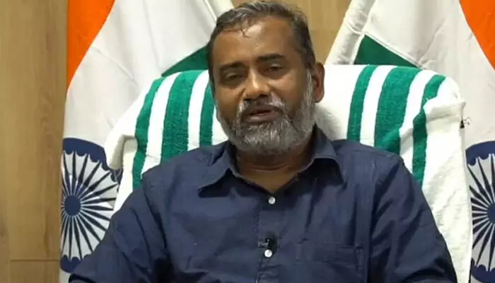 കാര്‍ഷിക സര്‍വകലാശാല ഫീസ് വര്‍ദ്ധന; പ്രതിഷേധങ്ങള്‍ക്ക് ഫലം കണ്ടു; ഫീസ് ഗണ്യമായി കുറയ്ക്കും; വിദ്യാര്‍ഥികള്‍ക്ക് ഭാരമാകാത്ത ഫീസ് സംവിധാനം ഉറപ്പാക്കണമെന്ന് മന്ത്രി പി പ്രസാദിന്റെ നിര്‍ദ്ദേശം