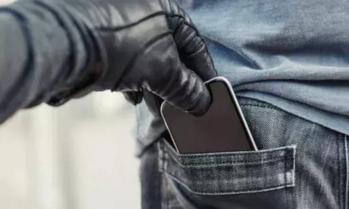 ശെടാ..; മോഷ്ടിച്ച ഫോൺ ഓഫാക്കാൻ മറന്നു..; മൂന്ന് മണിക്കൂറിനുള്ളിൽ കള്ളനെ പൊക്കി പോലീസ്; തട്ടിയെടുത്തത് തമിഴ്‌നാട്ടിൽ നിന്ന്