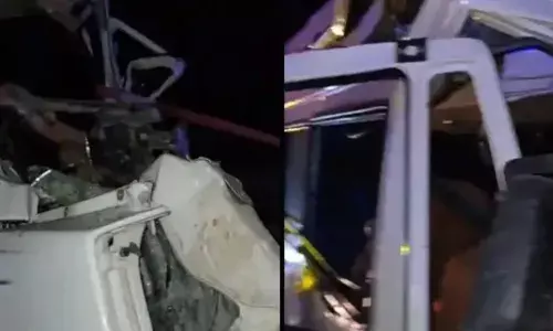 അമിതവേഗതയിലെത്തിയ ടെമ്പോ ട്രാവലര്‍ റോഡരികില്‍ നിർത്തിയിരുന്ന ലോറിയിലേക്ക് ഇടിച്ചുകയറി വൻ അപകടം; 15 പേര്‍ക്ക് ജീവൻ നഷ്ടമായി; അപകടം ക്ഷേത്ര ദർശനം കഴിഞ്ഞ് മടങ്ങവേ; സംഭവം രാജസ്ഥാനിൽ