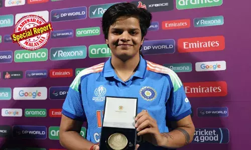 ടെസ്റ്റ് ക്രിക്കറ്റില്‍ വേഗമേറിയ ഇരട്ടസെഞ്ച്വറിയിലൂടെ ക്രിക്കറ്റ് ലോകത്തിന്റെ ശ്രദ്ധനേടി; 21 ാം വയസില്‍ ടി20യില്‍ ലോക ഒന്നാം നമ്പര്‍ ബാറ്റര്‍; ഷോര്‍ട്ട് സെലക്ഷനിലെ പോരായ്മ കാരണം ഫോം ഔട്ടും ടീമിന് പുറത്താകലും; പ്രതിക റാവലിന്റെ പരിക്ക് വഴിതുറന്നത് ലോകകപ്പ് സെമിയിലെ ഓപ്പണര്‍ സ്ഥാനത്തേക്ക്; 87 റണ്‍സും 2 നിര്‍ണ്ണായക വിക്കറ്റുമായി ഫൈനലിലെ ഗെയിംചേഞ്ചറായി ഷഫാലി വര്‍മ്മ