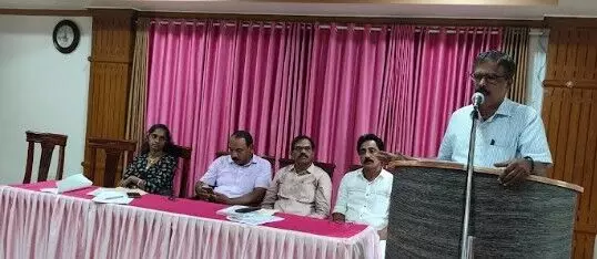 ചക്കരക്കല്‍ വികസന പൗരസമിതിയുടെ യോഗം റിട്ട. തഹസില്‍ദാര്‍ വി എം സജീവന്‍ ഉദ്ഘാടനം ചെയ്യുന്നു